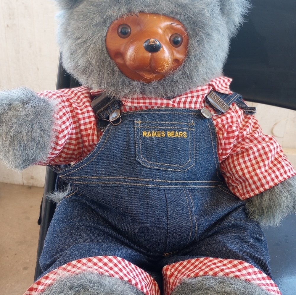 Vintage Robert Raikes Original Bear 1985 Huckle Bear